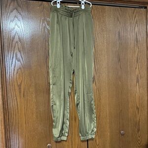 Entro Green Relaxed Jogger Dresspants